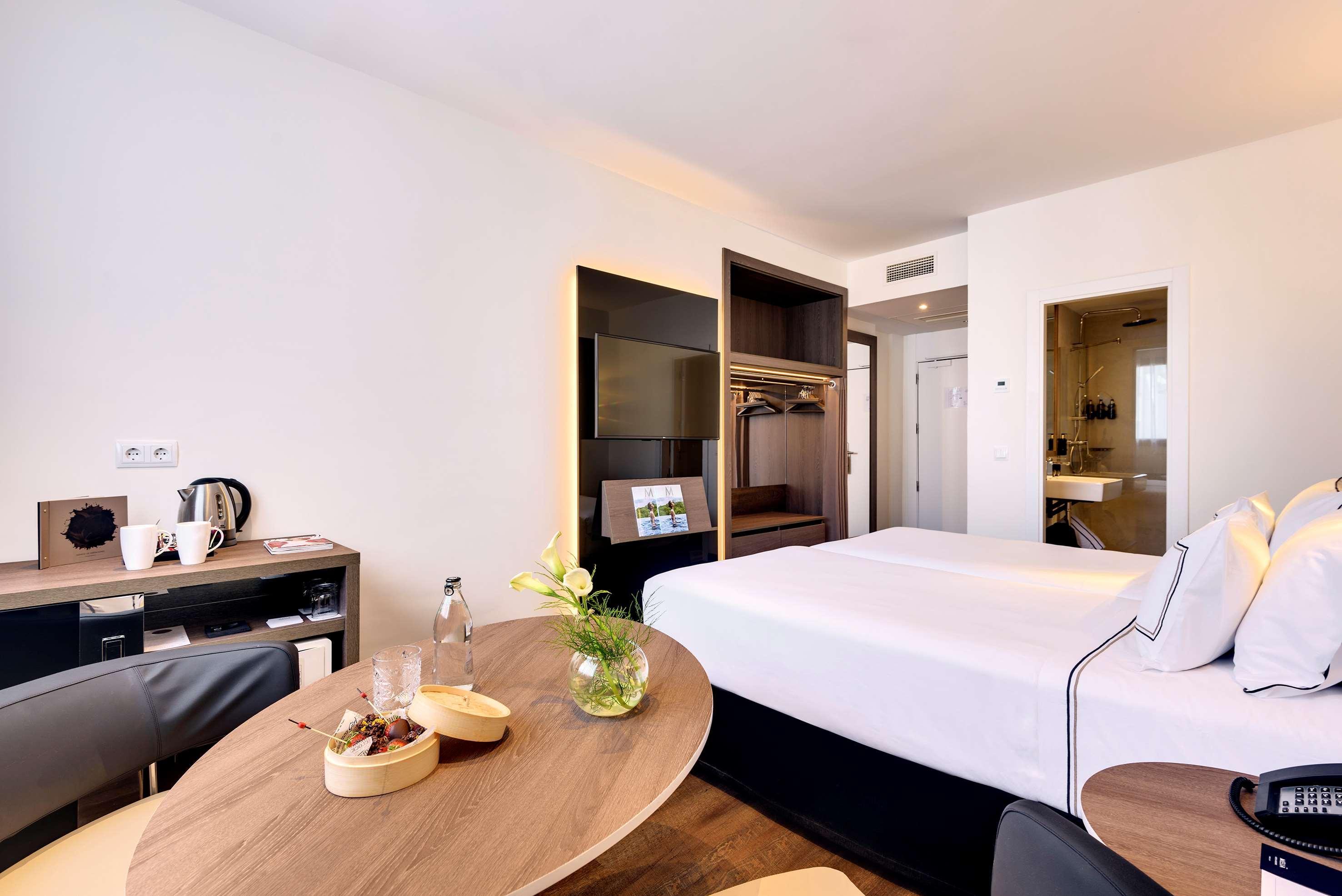 Melia Madrid Serrano Esterno foto