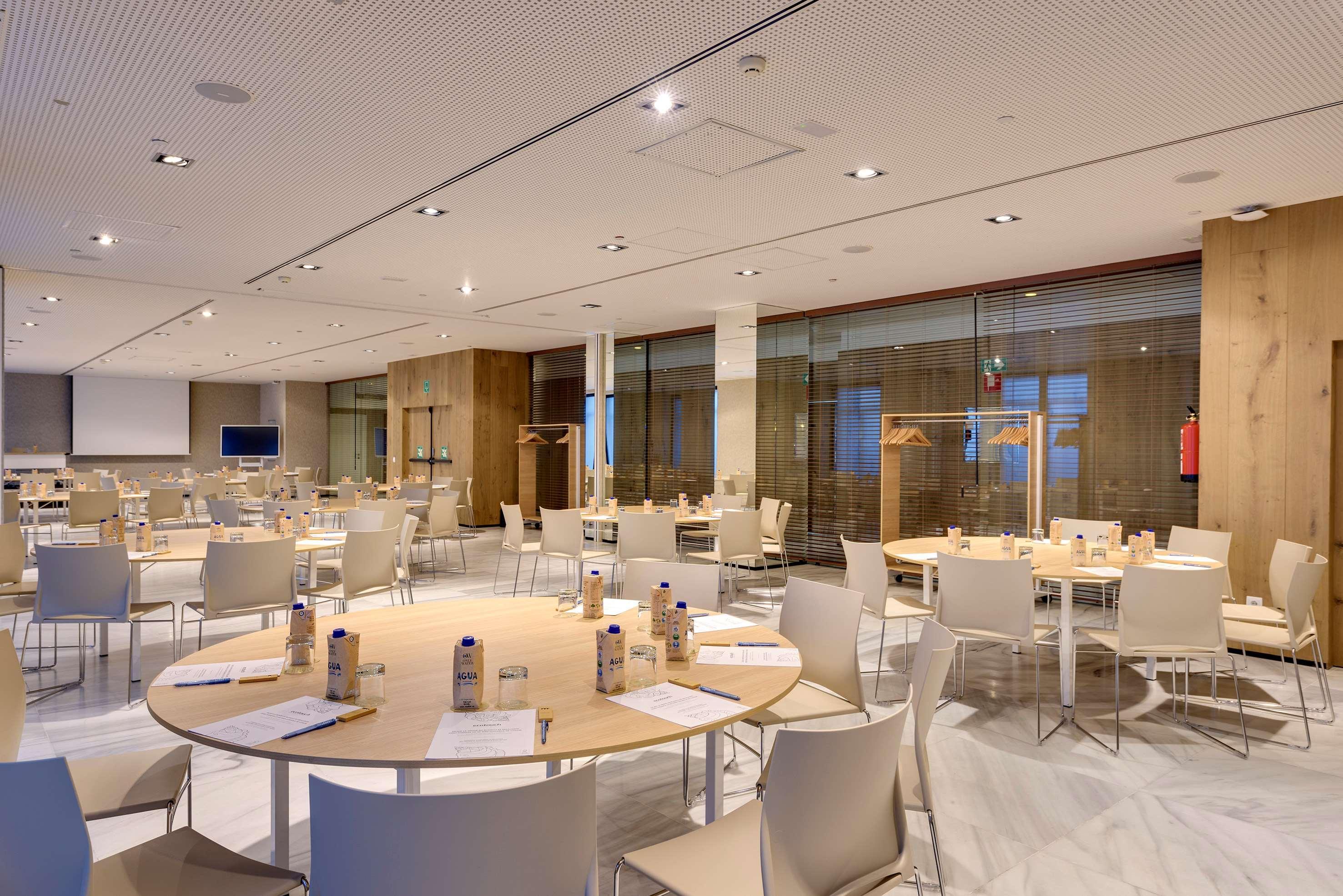 Melia Madrid Serrano Esterno foto