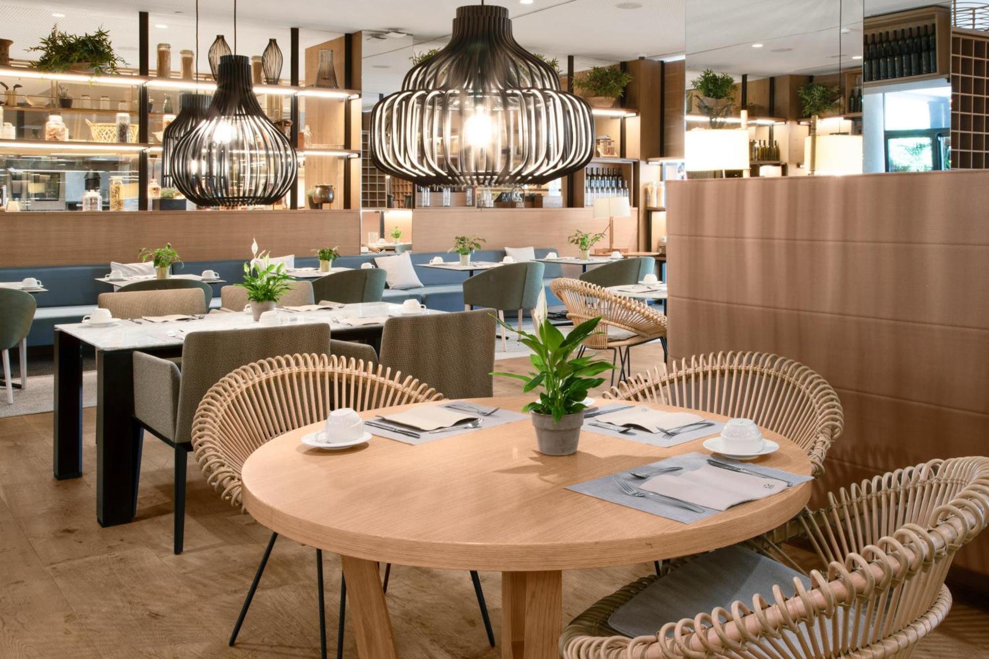 Melia Madrid Serrano Esterno foto