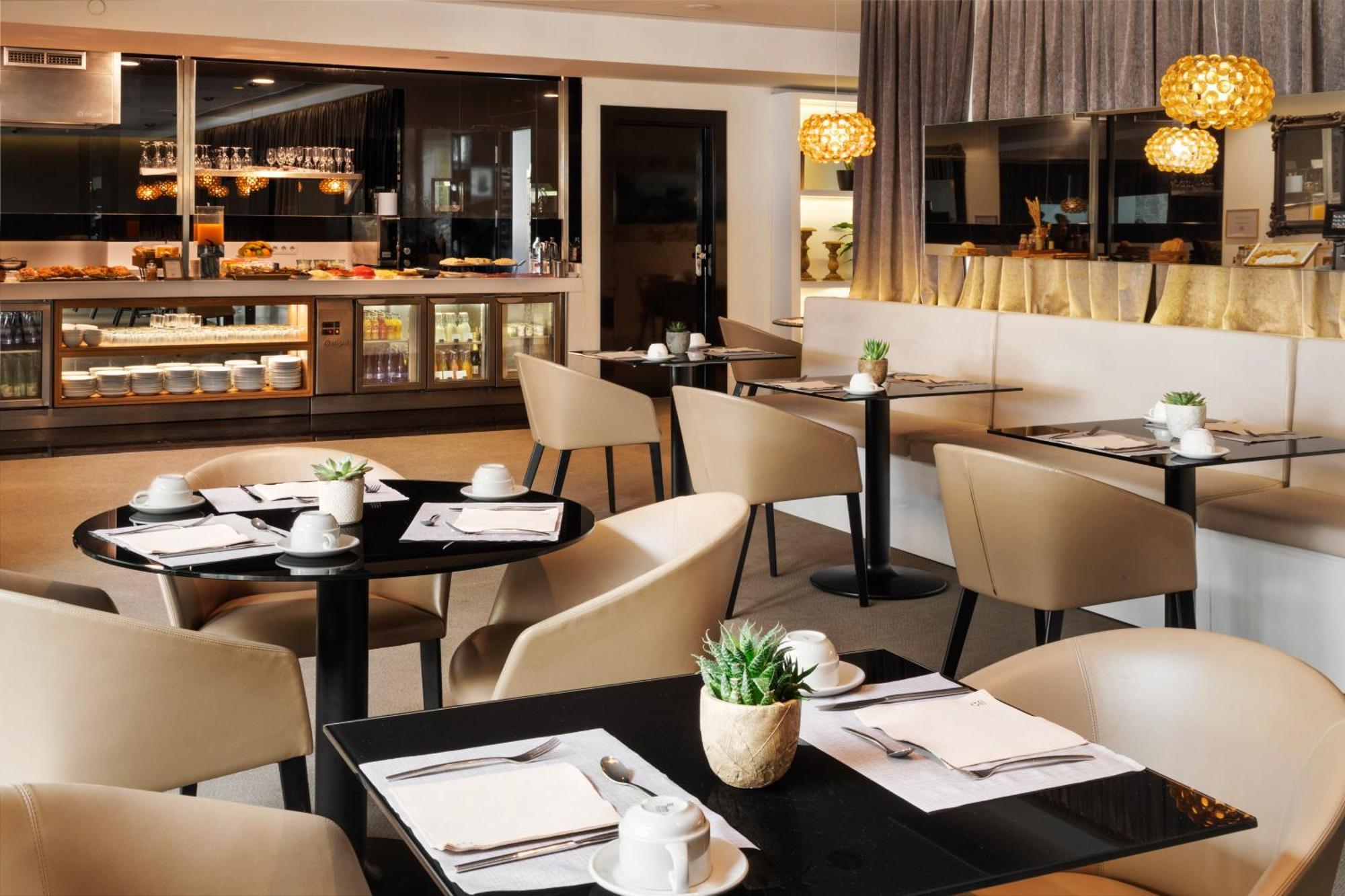 Melia Madrid Serrano Esterno foto